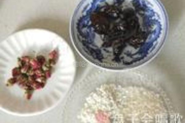 阿胶枣玫瑰花粥的做法图解1