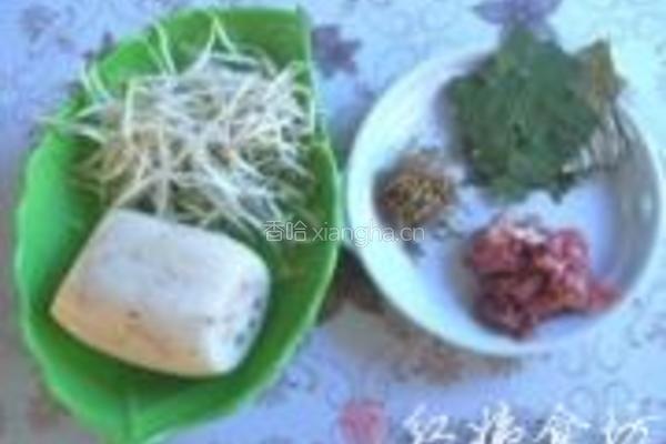银荷莲藕炒豆芽的做法图解1