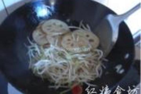 银荷莲藕炒豆芽的做法图解5