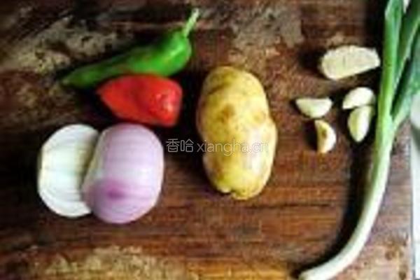 酸辣洋葱土豆丝的做法图解1