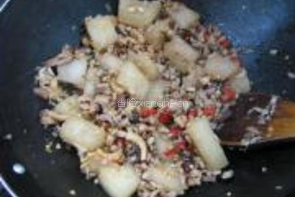香菇肉末烧冬瓜的做法图解4