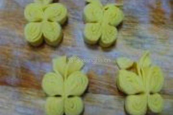 蝴蝶玉米花卷的做法图解8