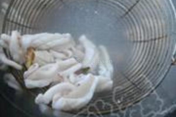 青椒鱿鱼花的做法图解4