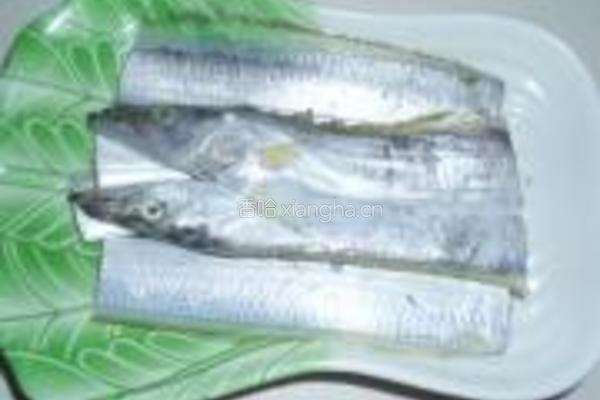 普宁豆酱烧带鱼的做法图解2