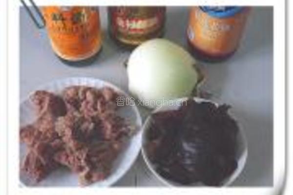 洋葱木耳焖牛肉的做法图解1
