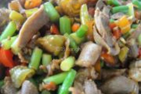 酸辣鸡杂鸡胗的做法图解5