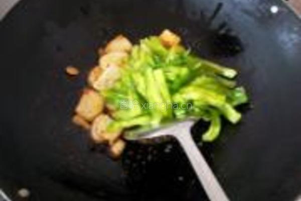 苦瓜炒年糕的做法图解5