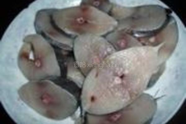 孜然马鲛鱼的做法图解1