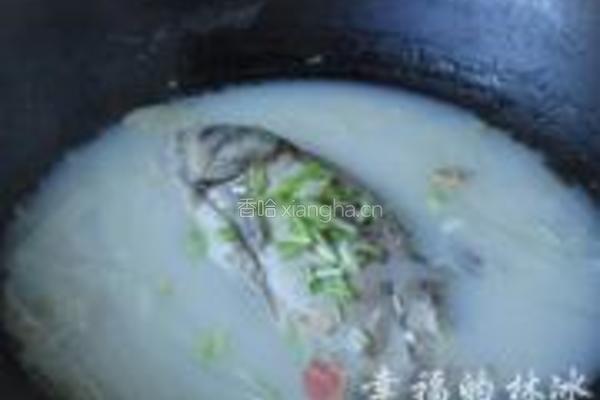 白萝卜丝鲫鱼汤的做法图解9