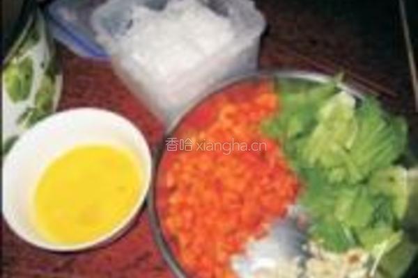 胡萝卜丁蛋炒饭的做法图解1