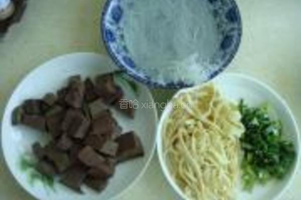 羊血粉丝豆皮汤的做法图解2