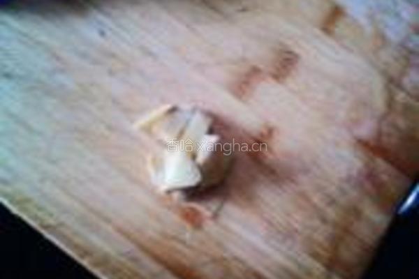 肉皮烧扁豆的做法图解3