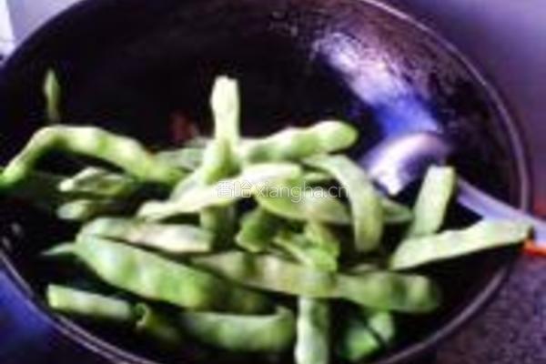 肉皮烧扁豆的做法图解9