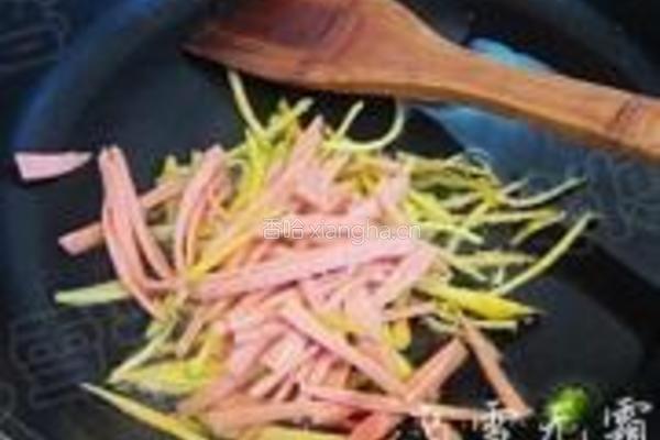 什锦炒面的做法图解4