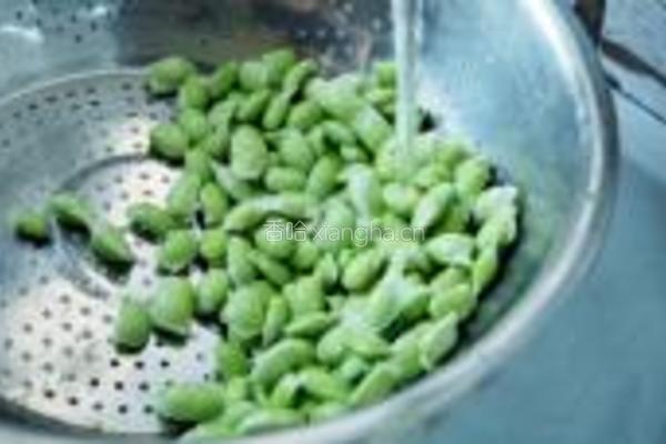 丝瓜炒毛豆籽的做法图解5