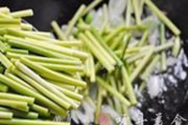 蒜苔炒牛肚的做法图解3