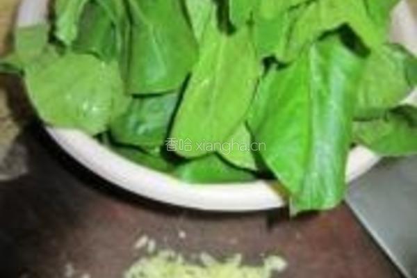 蒜香虾油炒小白菜的做法图解3