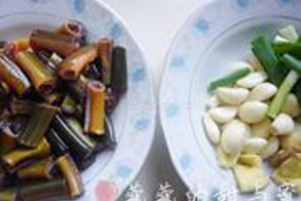 大蒜烧鳝鱼的做法图解1