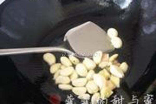 大蒜烧鳝鱼的做法图解2