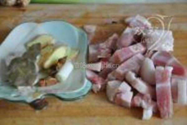 土豆炖油豆角的做法图解1