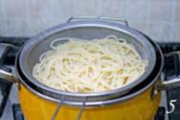 蘑菇肉酱意面的做法图解5