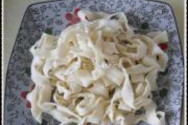 东北肉丝炒面的做法图解1