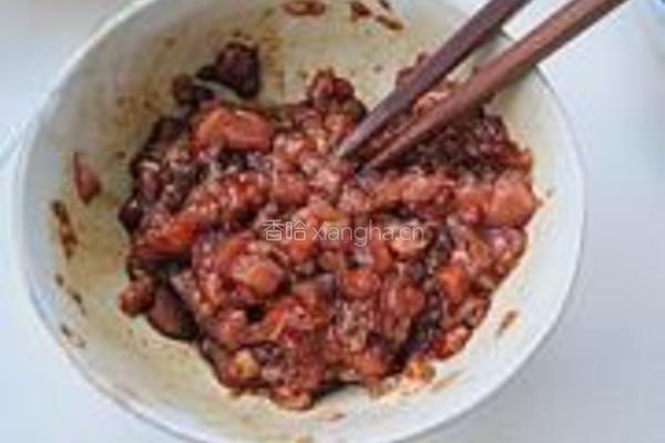 芹菜牛肉炒饭的做法图解2
