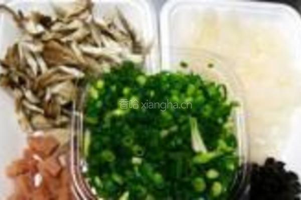 菌菇魔芋菜饭的做法图解1