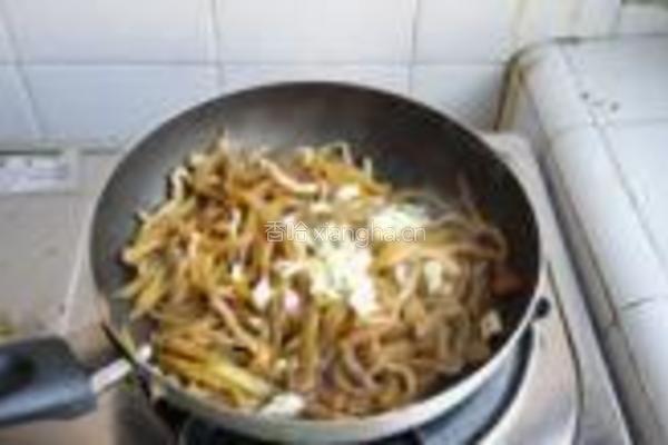 红油榨菜肉丝面的做法图解11