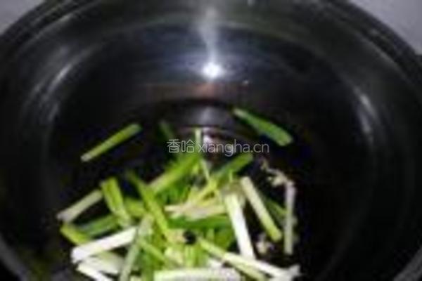 葱香鸡血面的做法图解4