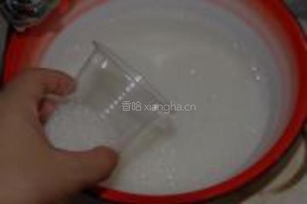 普通面粉做戚风的做法图解3