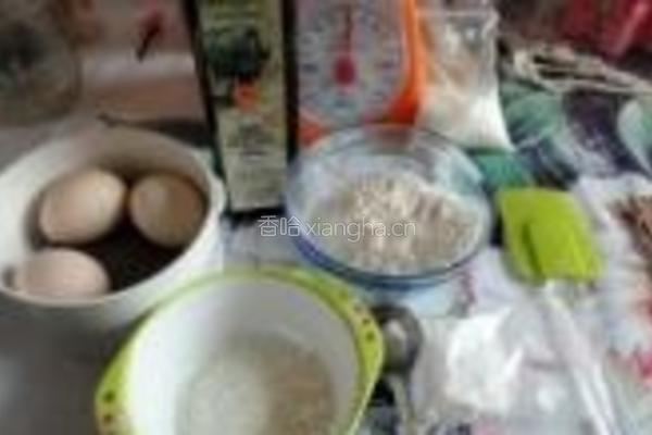 电饭锅橄榄油蛋糕的做法图解1