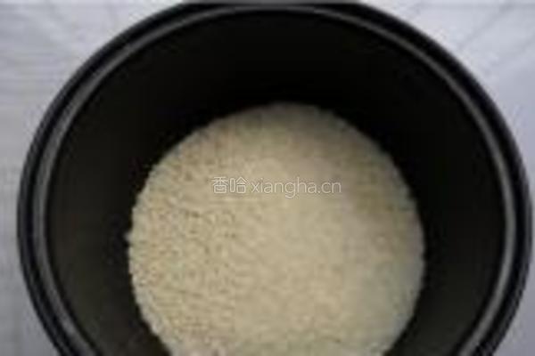 七彩紫菜包饭的做法图解1