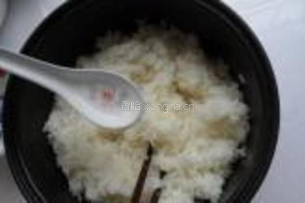 七彩紫菜包饭的做法图解3