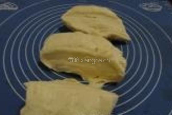 至尊培根大虾披萨的做法图解2