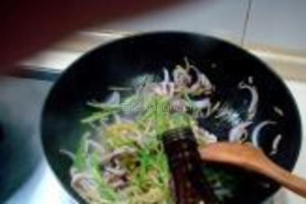 尖椒榨菜饸饹面的做法图解6