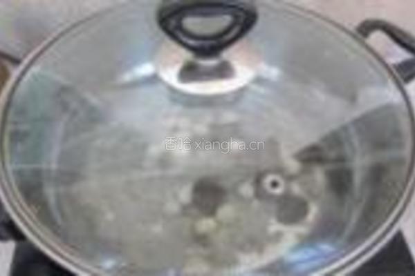 银耳莲子红枣汤的做法图解5