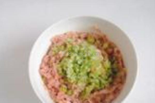 芹菜鲜肉煎饺的做法图解5