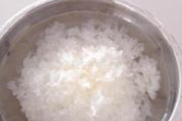 紫薯银耳西米露的做法图解1