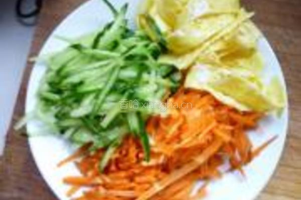 紫菜包饭的做法图解4