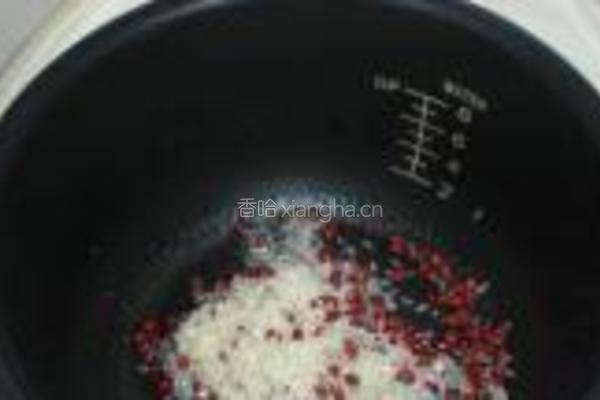 红豆小米粥的做法图解3