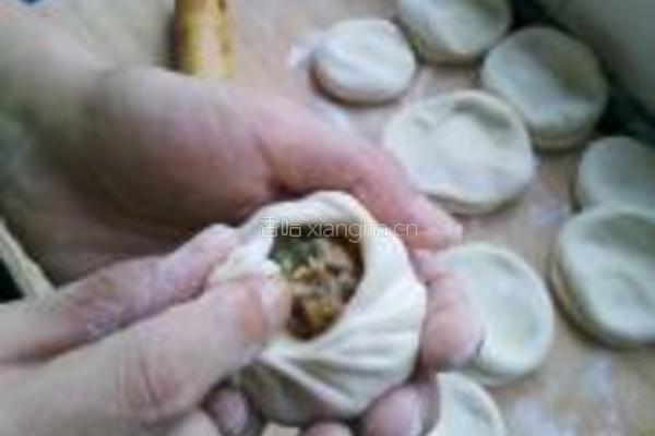 猪肉豇豆包子的做法图解7
