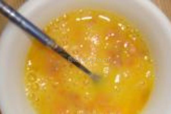 三文鱼鸡蛋炒饭的做法图解4