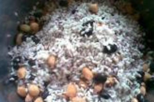 黑豆花生粽的做法图解6