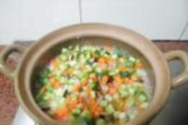 彩蔬腊味煲仔饭的做法图解7