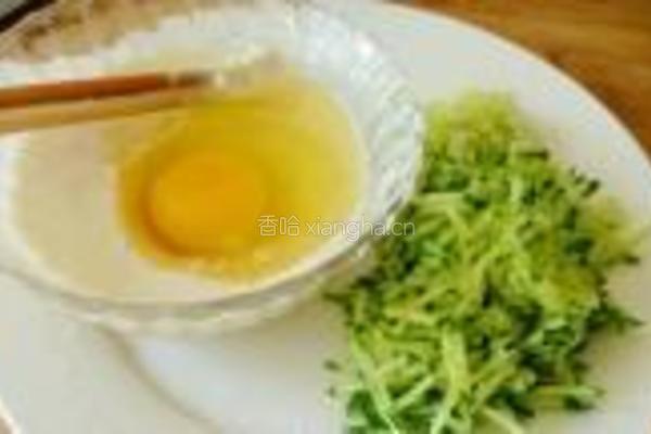 黄瓜鸡蛋饼的做法图解2