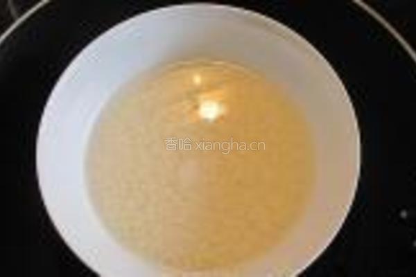 腊肉蒸糯米饭的做法图解2