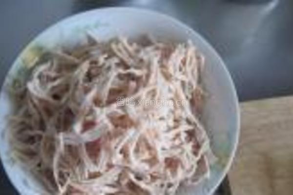 鸡丝凉面的做法图解1
