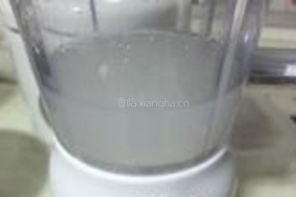 皮蛋瘦肉粥的做法图解2