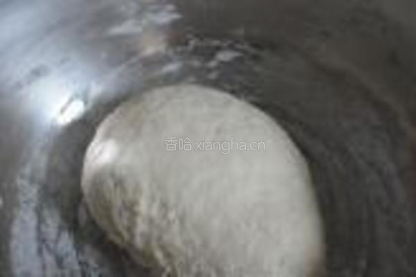 香椿扇贝水煎饺的做法图解2